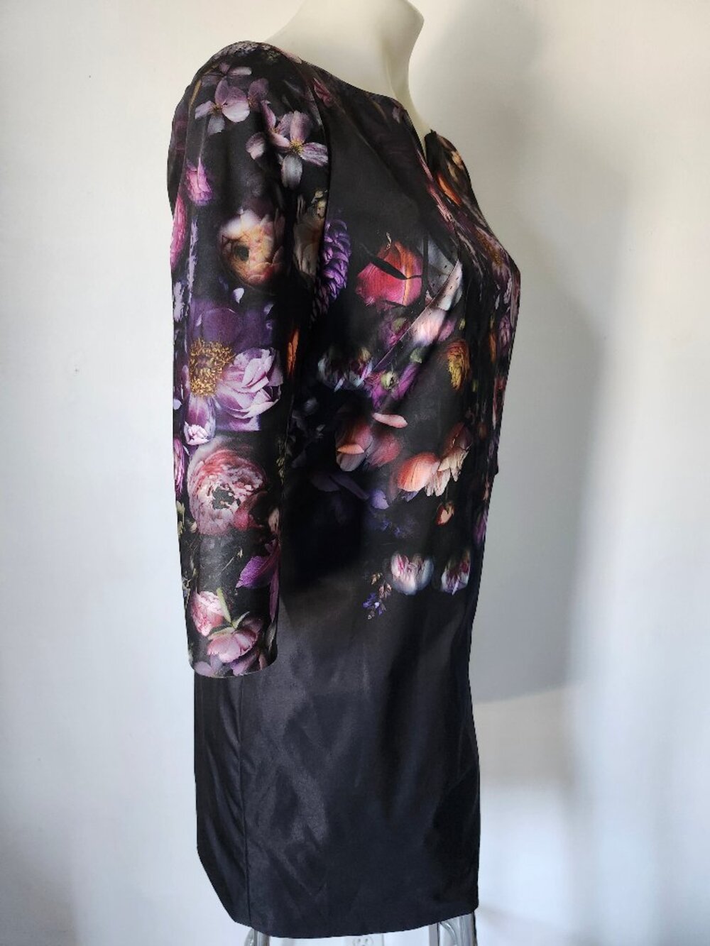 Ted Baker London Shadow Floral ATIENO Black Floral 3/4 Sleeve Dress - Picture 3 of 16